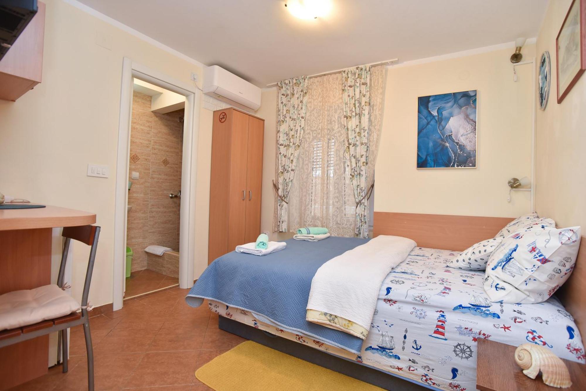 Guest house Sailor House Budva
